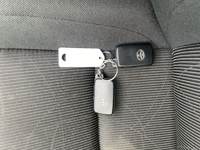 Toyota AQUA 2018-03 12230-9