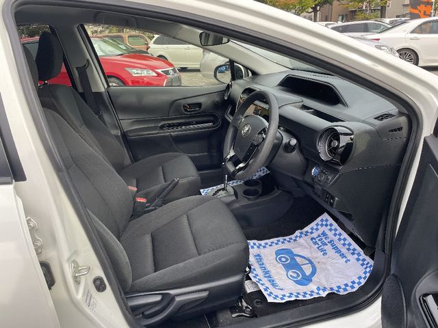 Toyota AQUA 2018-03 12230-4