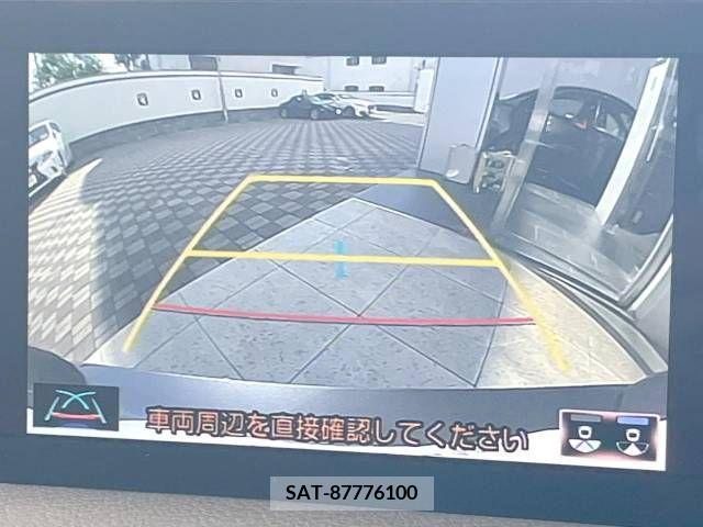 Lexus IS 2021-05 275475-3