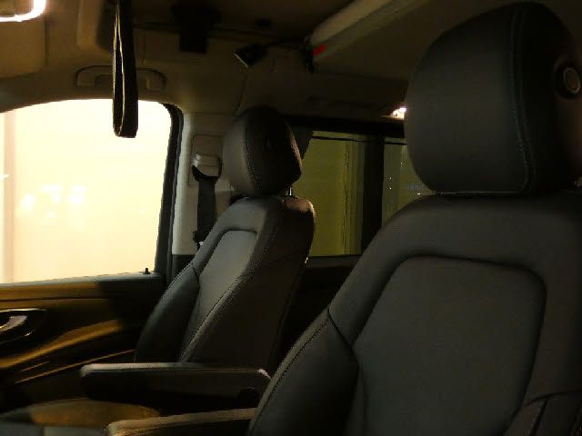 Mercedes Benz V-CLASS 2020-07 4860-23