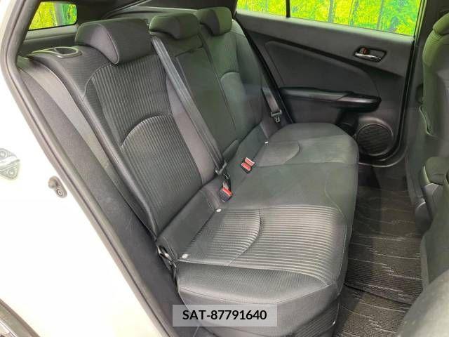 Toyota PRIUS 2019-06 221191-9