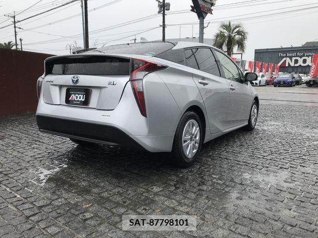 Toyota PRIUS 2018-05 241233-6