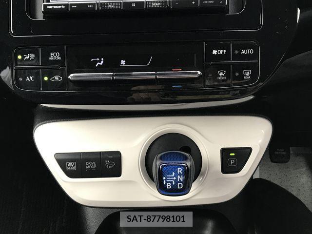 Toyota PRIUS 2018-05 241233-16