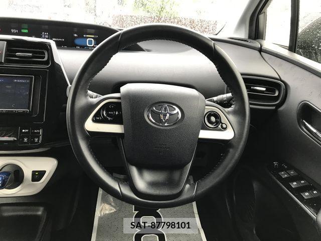 Toyota PRIUS 2018-05 241233-12