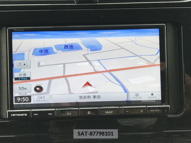 Toyota PRIUS 2018-05 241233-13