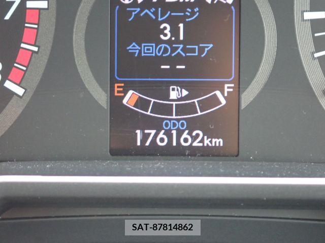 Mazda PREMACY 2017-01 215982-11
