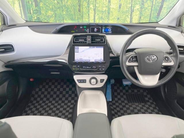 Toyota PRIUS 2016-12 182701-1