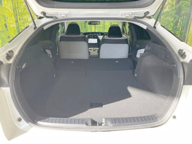 Toyota PRIUS 2016-12 182701-10