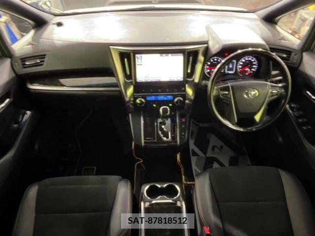 Toyota VELLFIRE 2016-08 223749-1