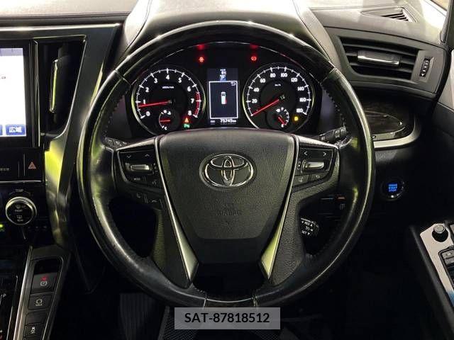 Toyota VELLFIRE 2016-08 223749-11