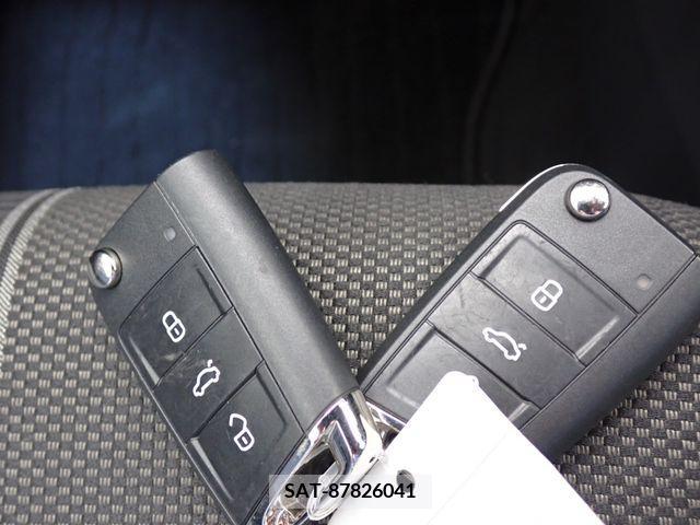 VolksWagen T-ROC 2022-01 370843-24