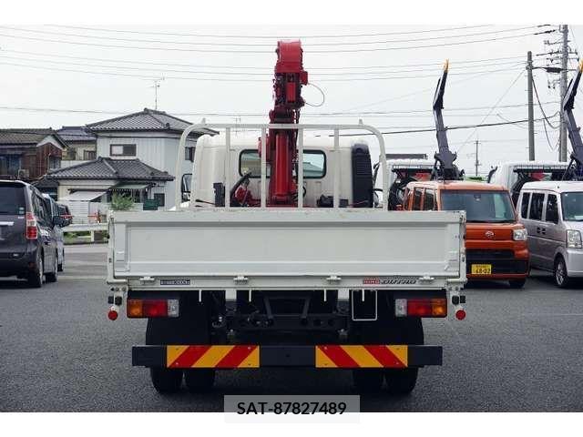 Hino DUTRO 2018-04 333486-3