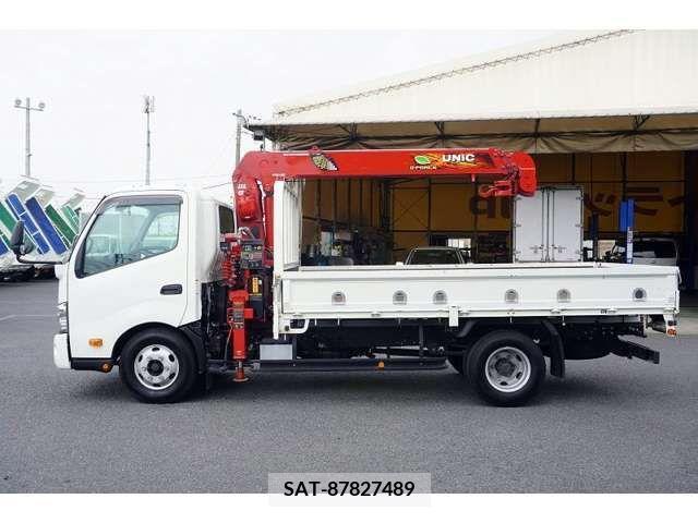 Hino DUTRO 2018-04 333486-2