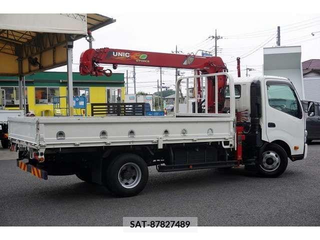 Hino DUTRO 2018-04 333486-7