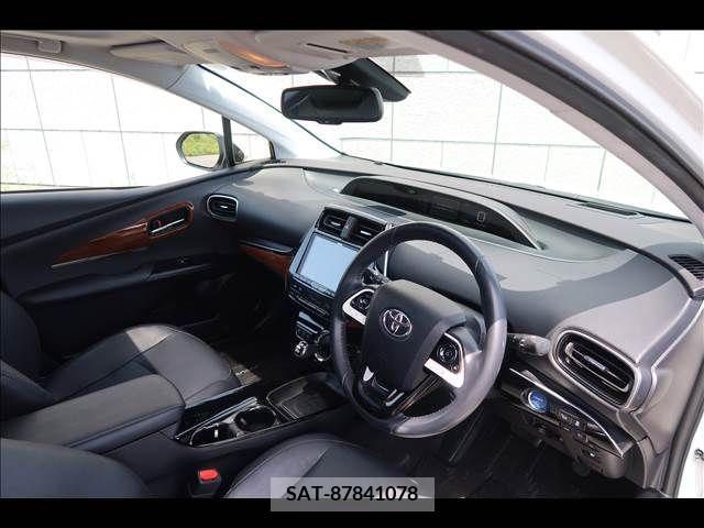 Toyota PRIUS 2017-04 282290-10