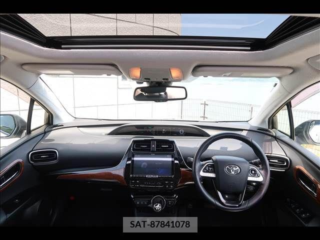 Toyota PRIUS 2017-04 282290-8