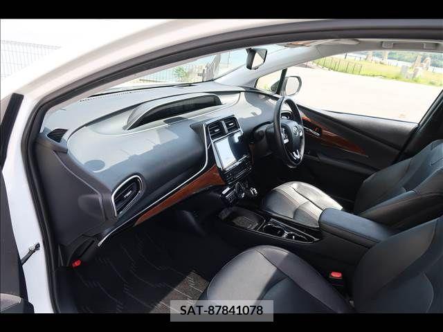 Toyota PRIUS 2017-04 282290-18