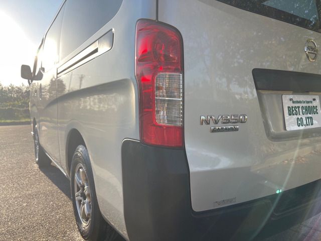Nissan NV350 Caravan 2013-06 19389-18