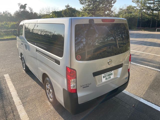 Nissan NV350 Caravan 2013-06 19389-13