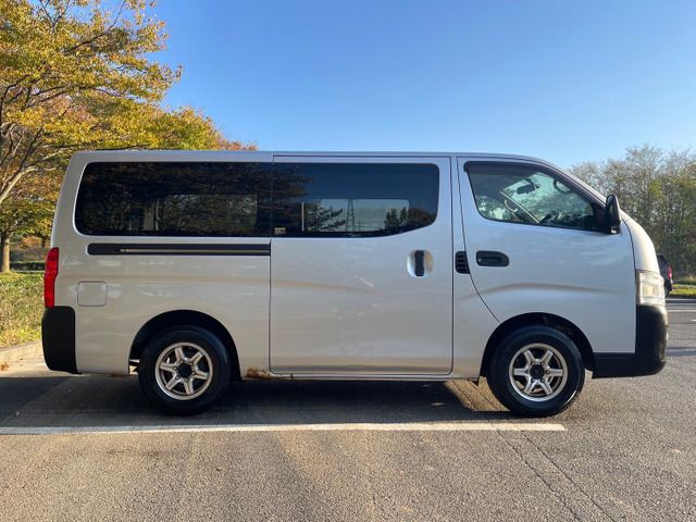 Nissan NV350 Caravan 2013-06 19389-8