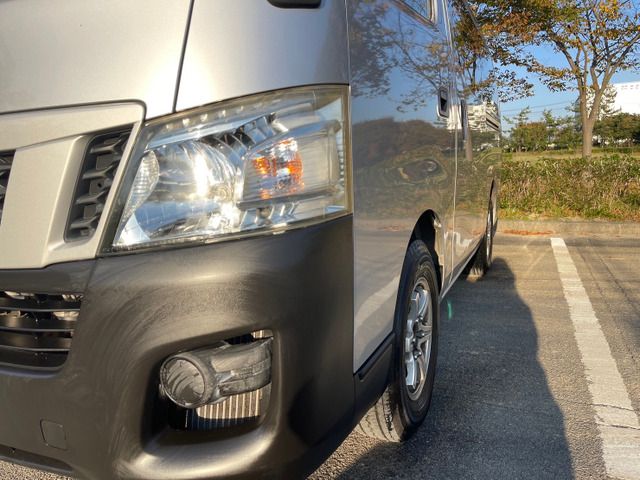 Nissan NV350 Caravan 2013-06 19389-16