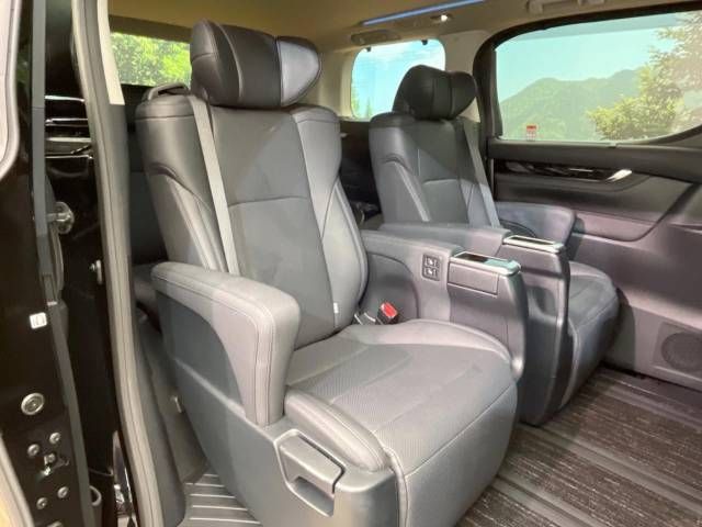 Toyota ALPHARD 2022-05 23652-10