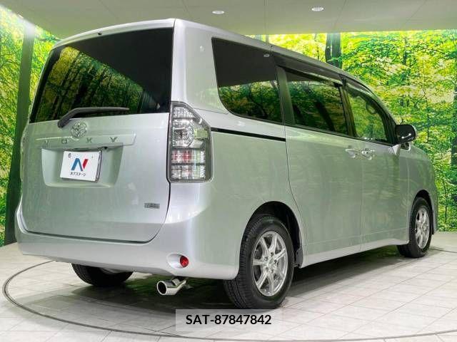 Toyota VOXY 2011-11 321345-18