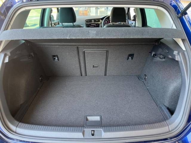 VolksWagen GOLF 2019-02 190876-12