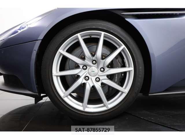 Aston Martin Aston Martin 2018-10 326581-2
