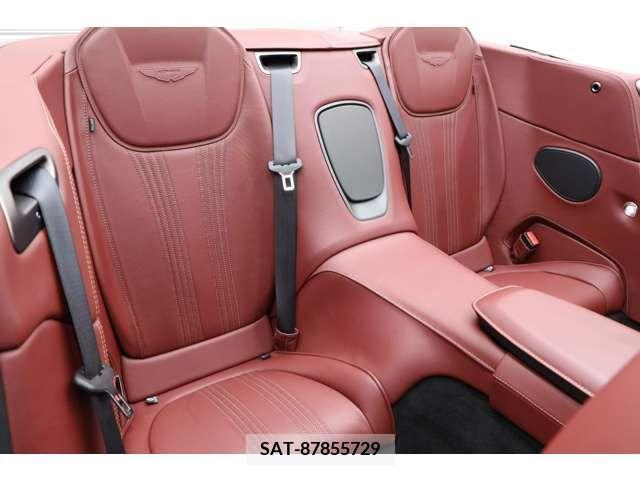 Aston Martin Aston Martin 2018-10 326581-7