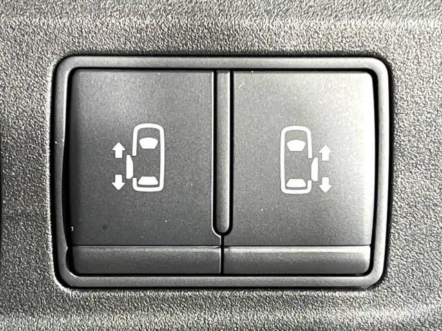 Nissan SERENA 2018-01 182684-6