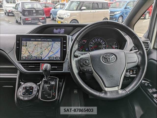Toyota VOXY 2017-11 235210-7