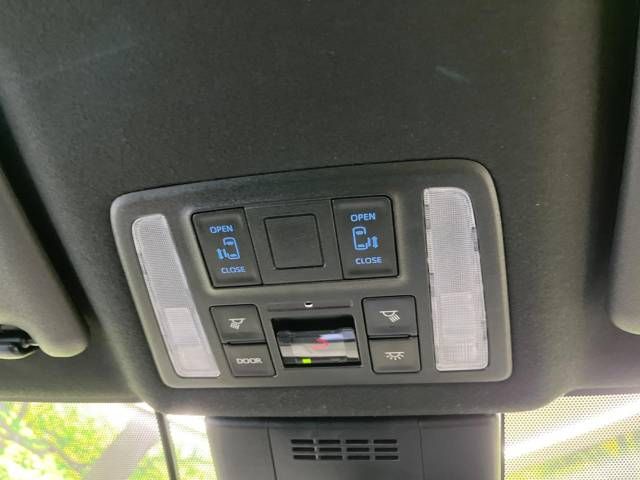 Toyota NOAH 2023-07 28255-5
