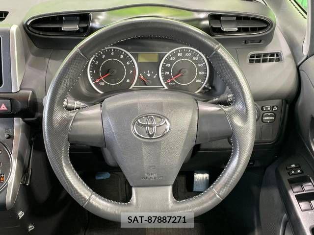 Toyota WISH 2011-02 378534-11