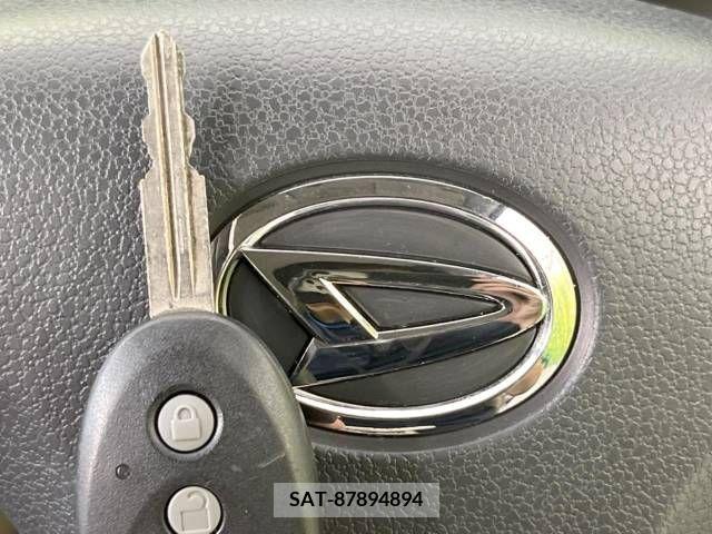 Daihatsu MOVE 2014-04 377469-7