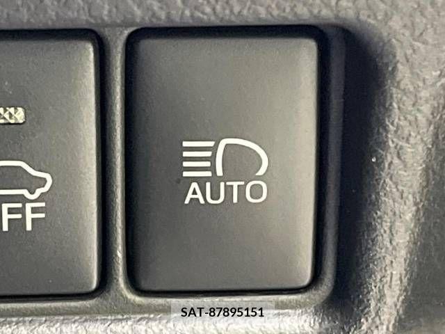 Toyota C-HR 2018-05 336497-6