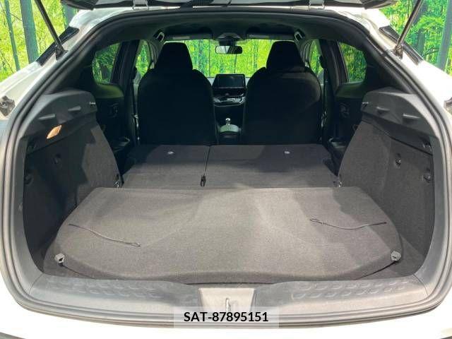 Toyota C-HR 2018-05 336497-10