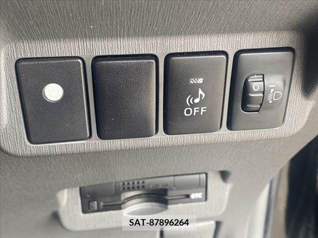 Toyota PRIUS ALPHA 2014-07 282522-27