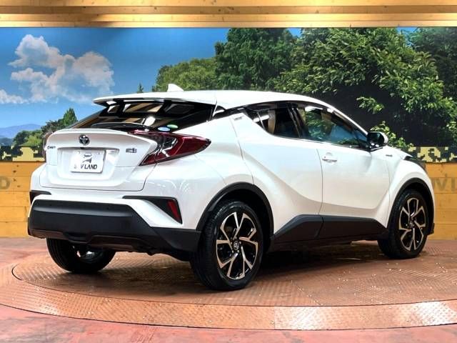 Toyota C-HR 2018-09 27015-17