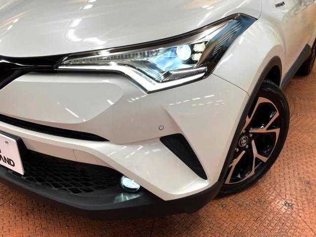 Toyota C-HR 2018-09 27015-12