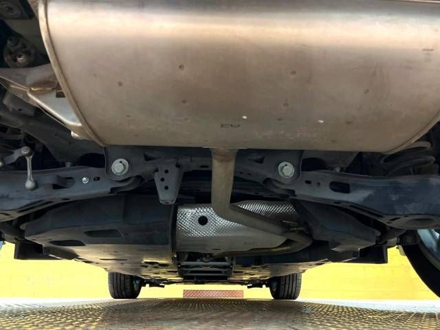 Toyota C-HR 2018-09 27015-19