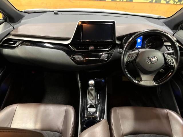 Toyota C-HR 2018-09 27015-1