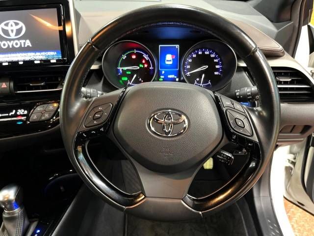 Toyota C-HR 2018-09 27015-11