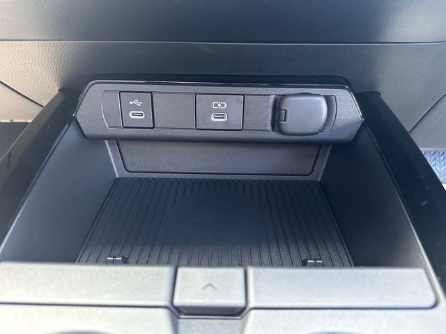Toyota PRIUS 2023-09 188265-21