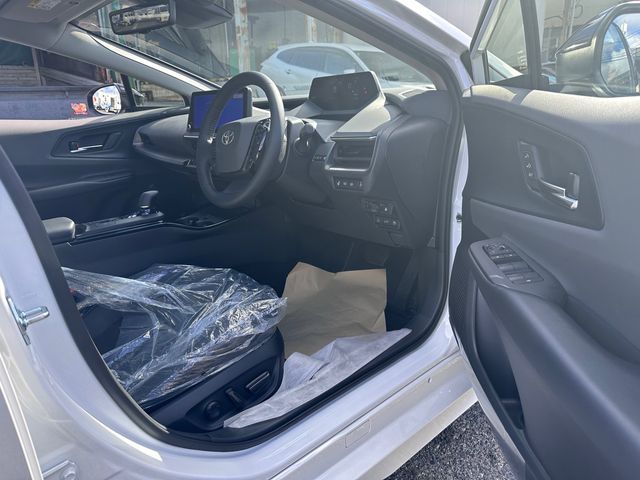 Toyota PRIUS 2023-09 188265-14