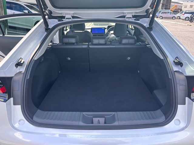 Toyota PRIUS 2023-09 188265-11