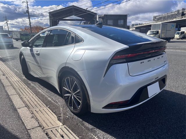 Toyota PRIUS 2023-09 188265-1