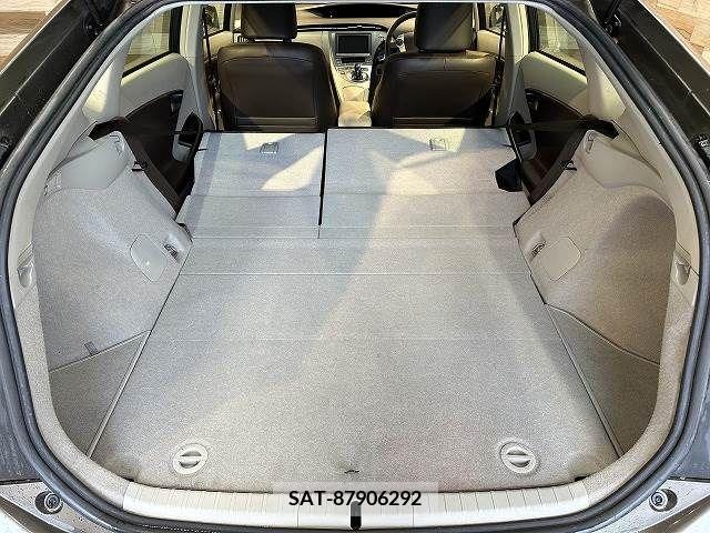 Toyota PRIUS 2012-11 212055-19