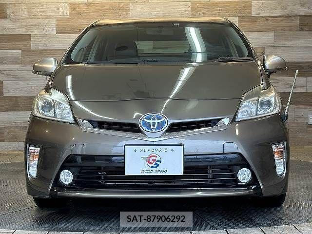 Toyota PRIUS 2012-11 212055-16
