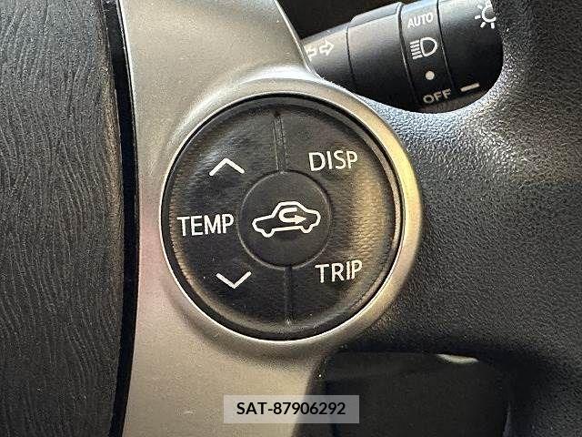 Toyota PRIUS 2012-11 212055-14